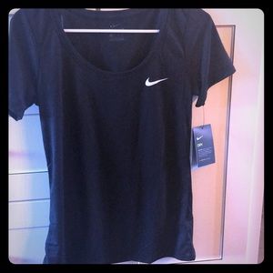 Women’s XS Nike Dri-Fit shirt